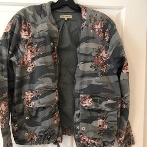 Camo/floral print Bomber jacket